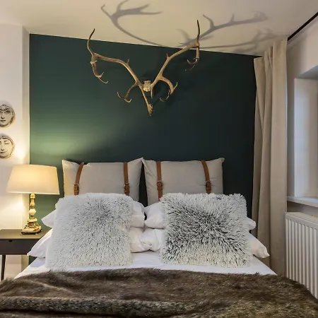 Apartament Wawrzyn *